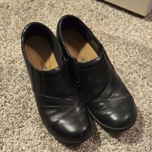 Clarks Black Leather Women's Mules